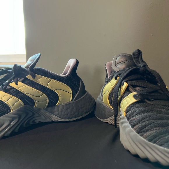 Adidas - Picture 5 of 9